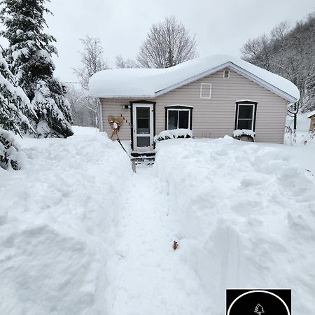 Chalet Falaise By Chalets Nabu Villa Saint-Alexis-des-Monts Exteriör bild