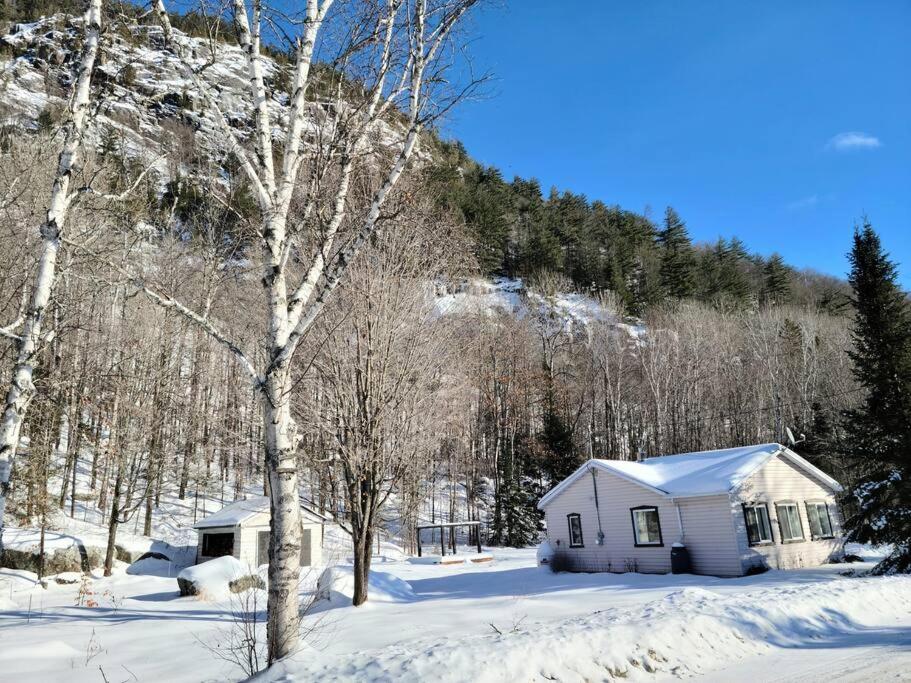 Chalet Falaise By Chalets Nabu Villa Saint-Alexis-des-Monts Exteriör bild